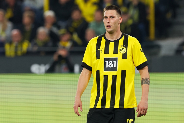 pg模拟器-多特后卫聚勒遭遇小腿肌肉伤势 将缺席两个月比赛