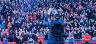 pg模拟器-克洛普急死了！鼓掌太用力，婚戒掉草皮里找不到了！